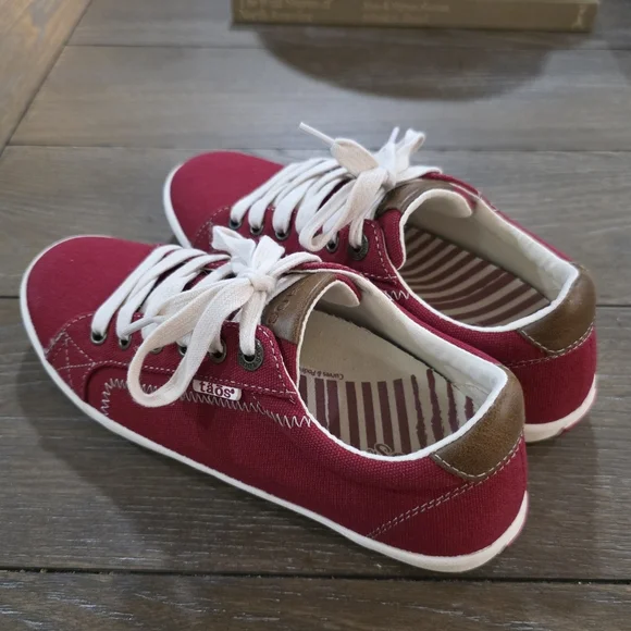 Taos Star Burst Red Canvas Sneakers, Women's Size 7.5 - Picture 2 of 8